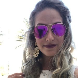Meet your Posher, Alana
